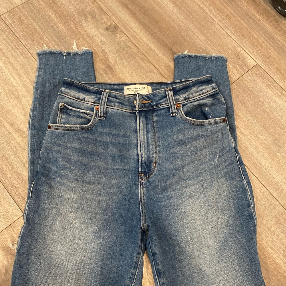 Abercrombie & Fitch Distressed Blue Ankle Jeans